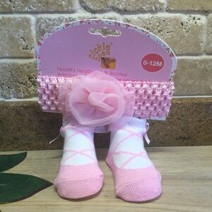 🆕 Tickle Toes Baby Headband & Socks Set